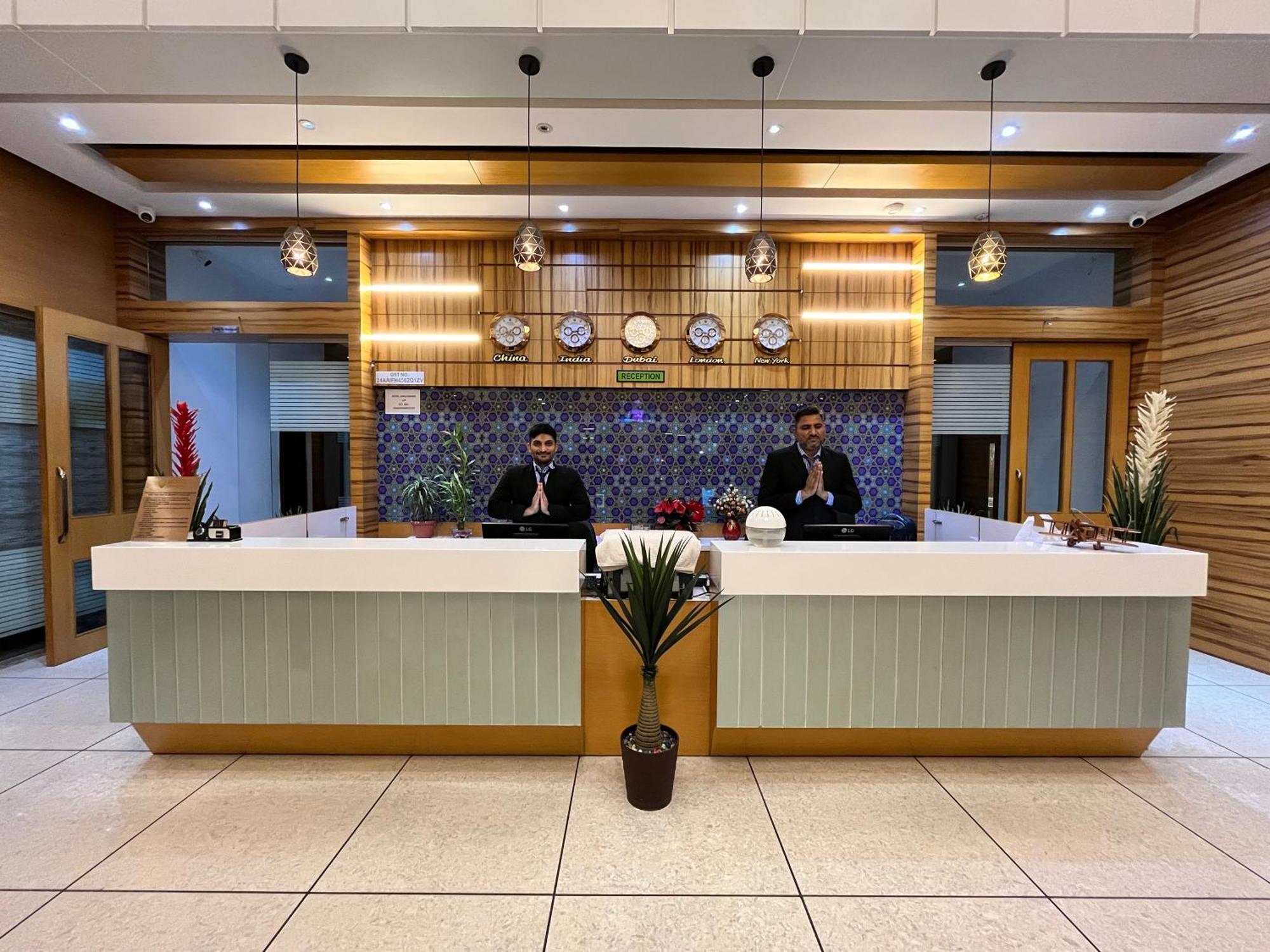 Hotel Grand Darshan 바도다라 외부 사진