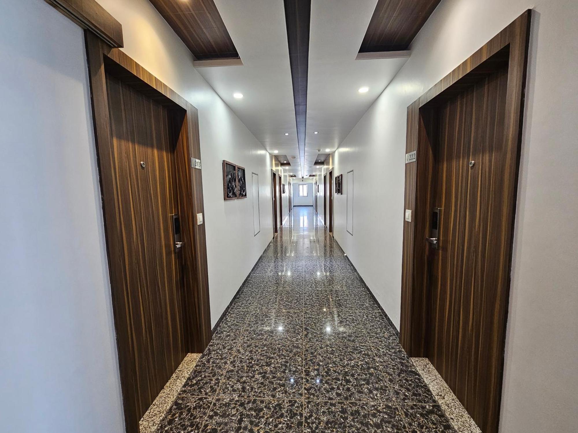 Hotel Grand Darshan 바도다라 외부 사진