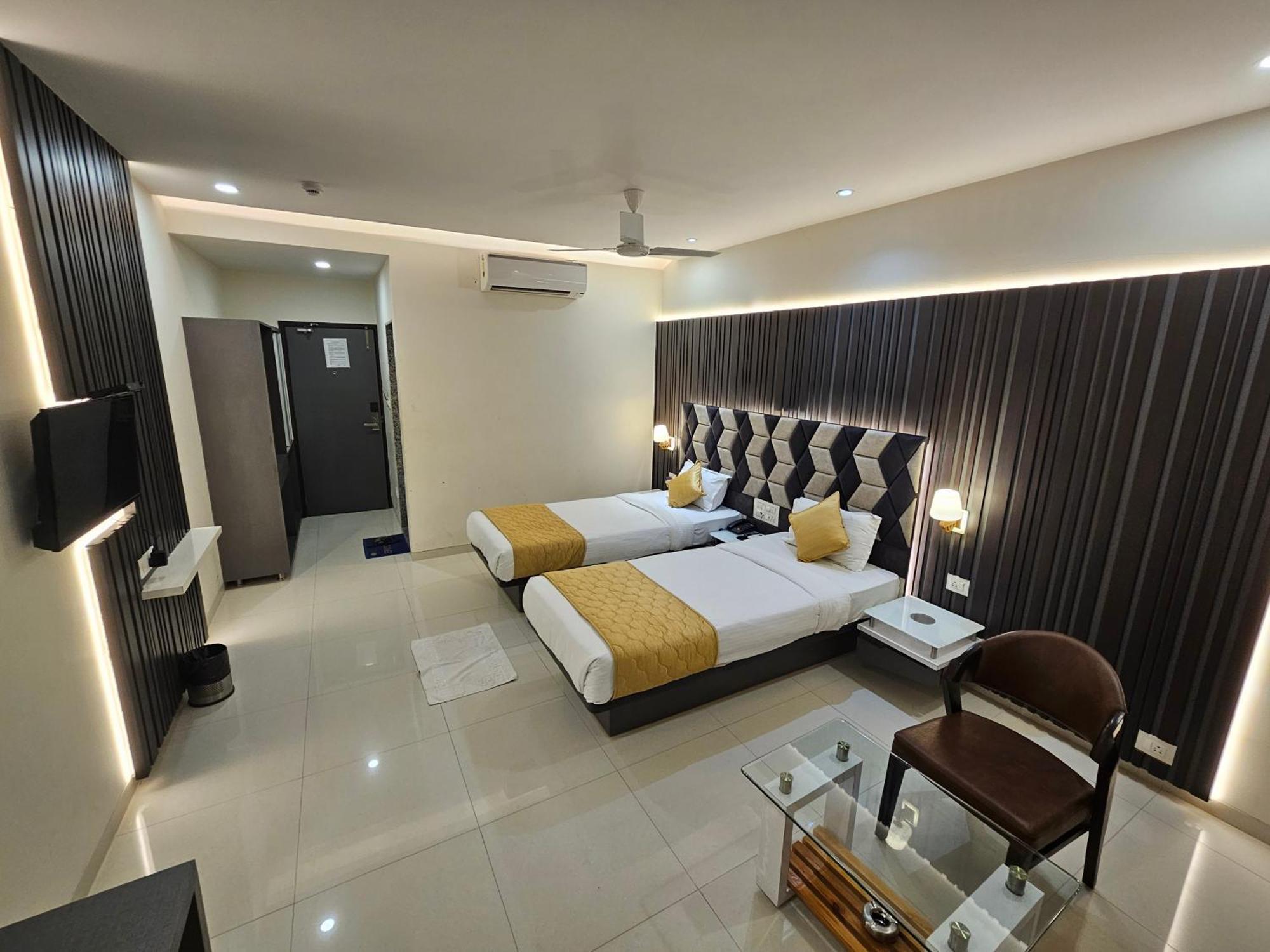 Hotel Grand Darshan 바도다라 외부 사진