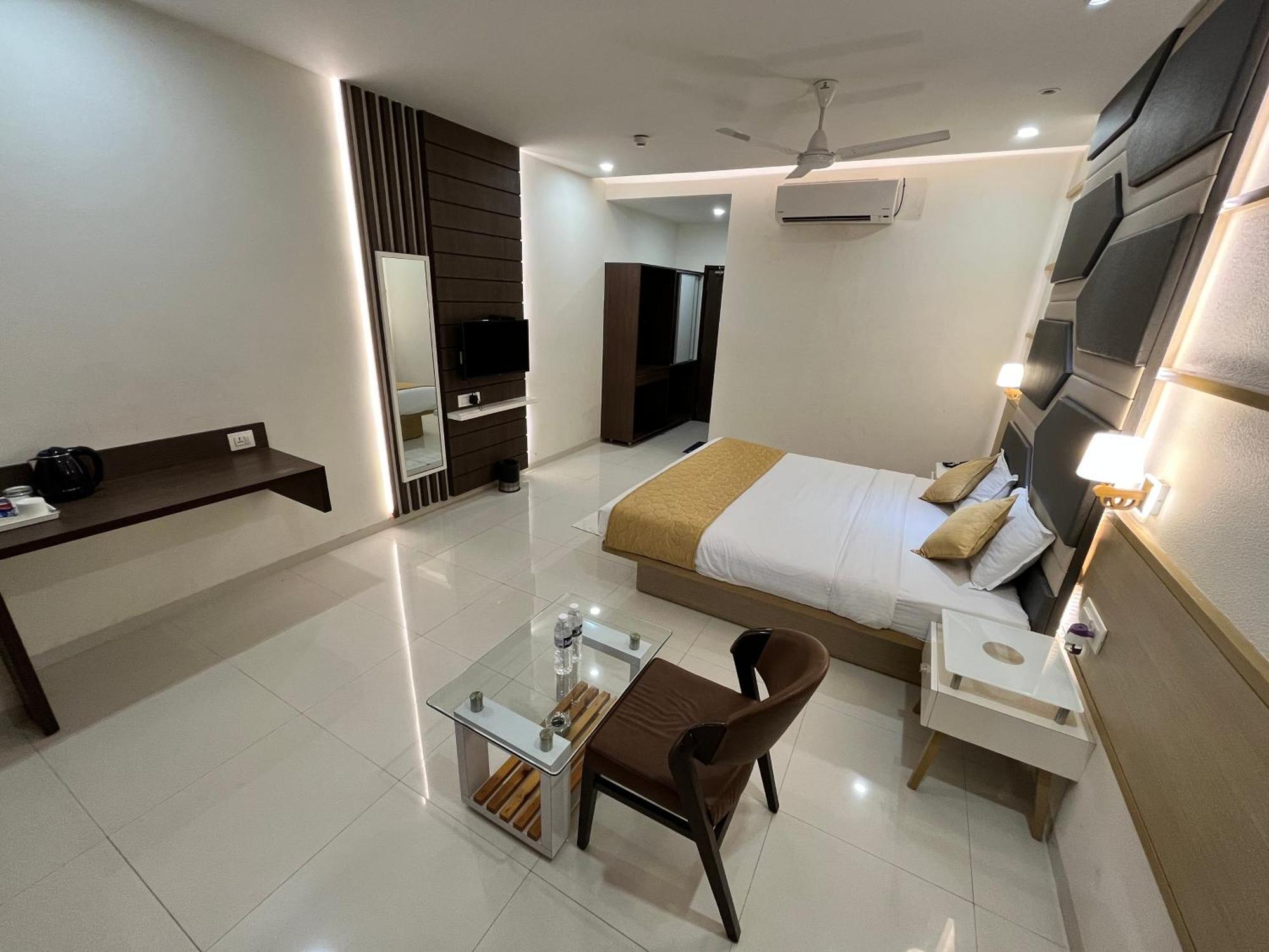 Hotel Grand Darshan 바도다라 외부 사진