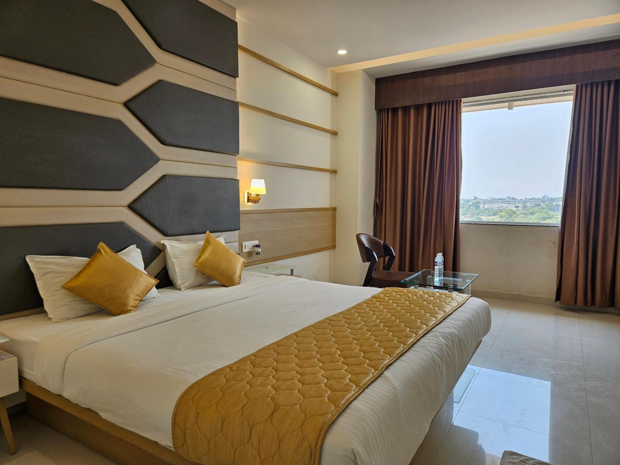 Hotel Grand Darshan 바도다라 외부 사진