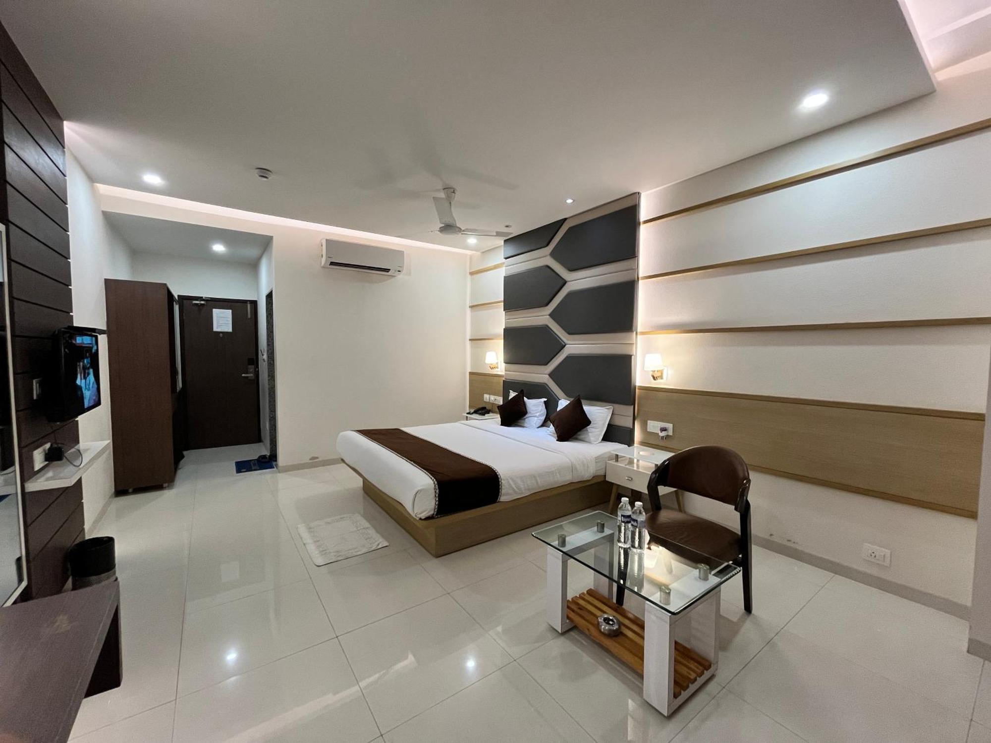 Hotel Grand Darshan 바도다라 외부 사진